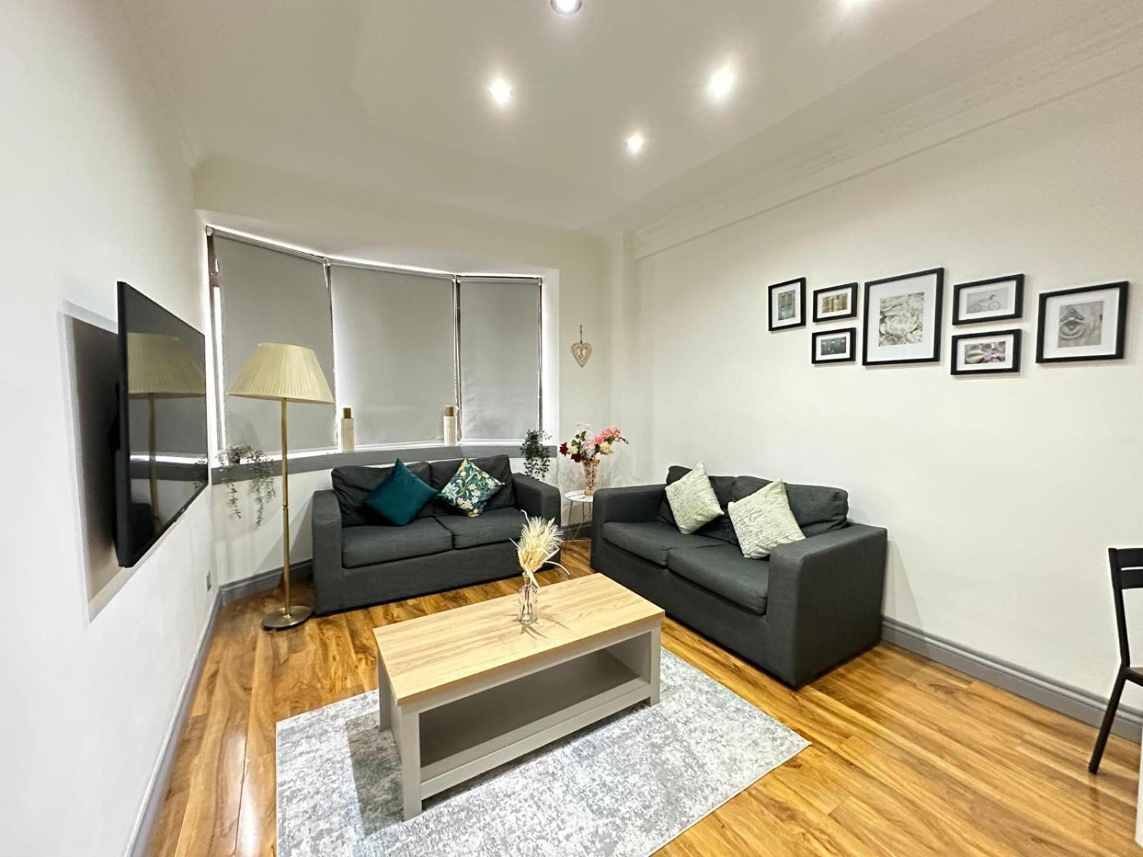 Apartment Stylish 1 Bedroom In Central *